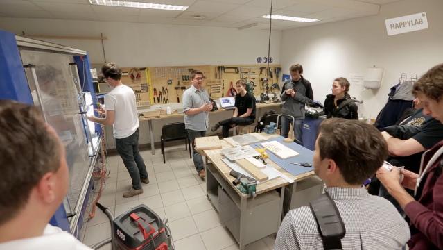Me, giving an introductory course at our lab in Vienna